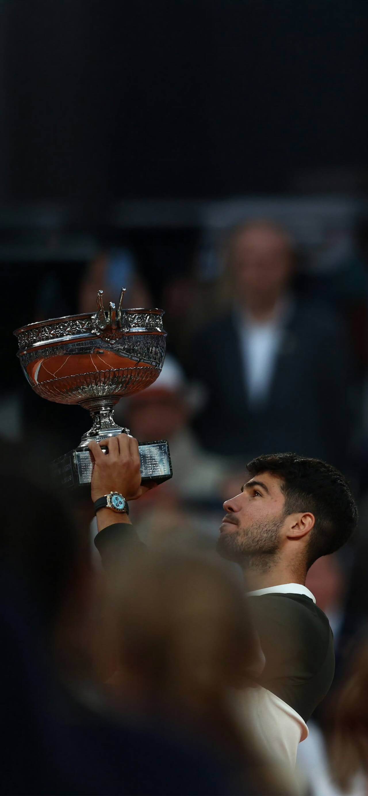 阿扎伦卡重返赛场，重要助攻首场状态出色，利物浦观众沸腾！的简单介绍