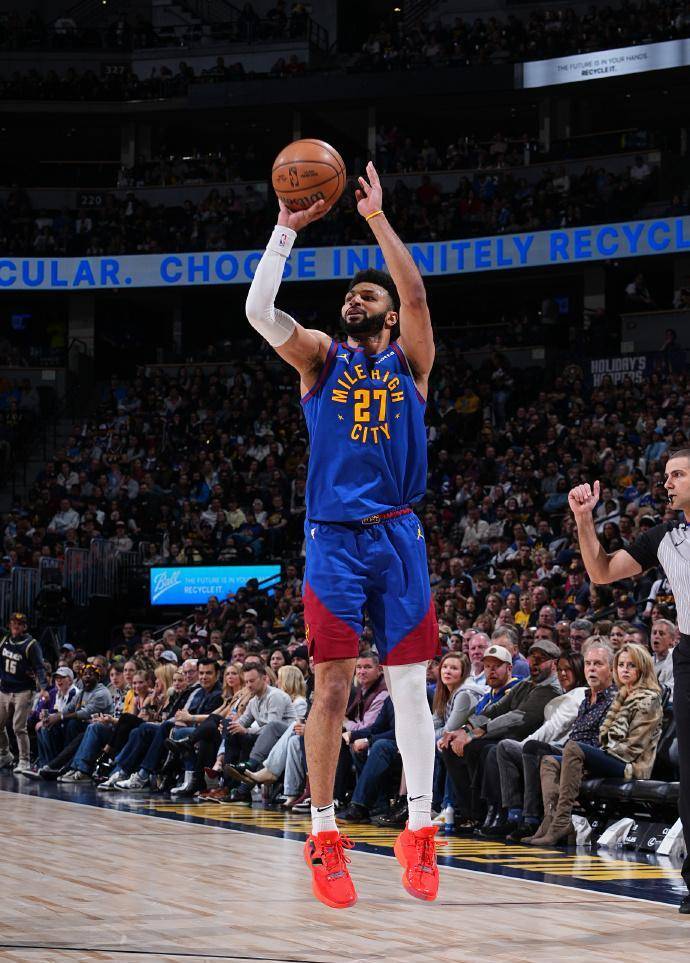 Karsa迎来三赛季出色发挥，尤文图斯观众热烈欢呼！